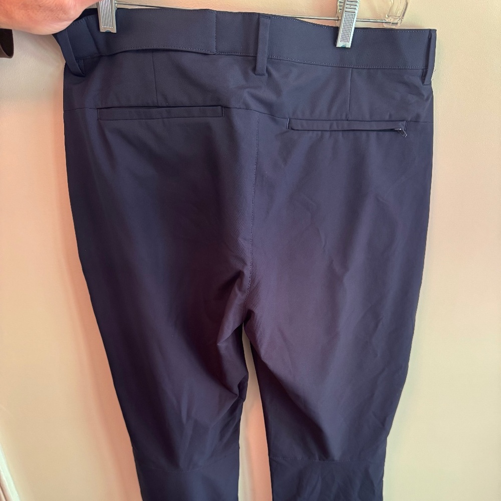 Banana Republic Traveler Pants | Navy | 33x32 | Athletic Fabric | Like New